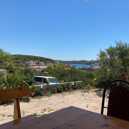 4 Bedroom Apartment In Tisno Eksteriør billede