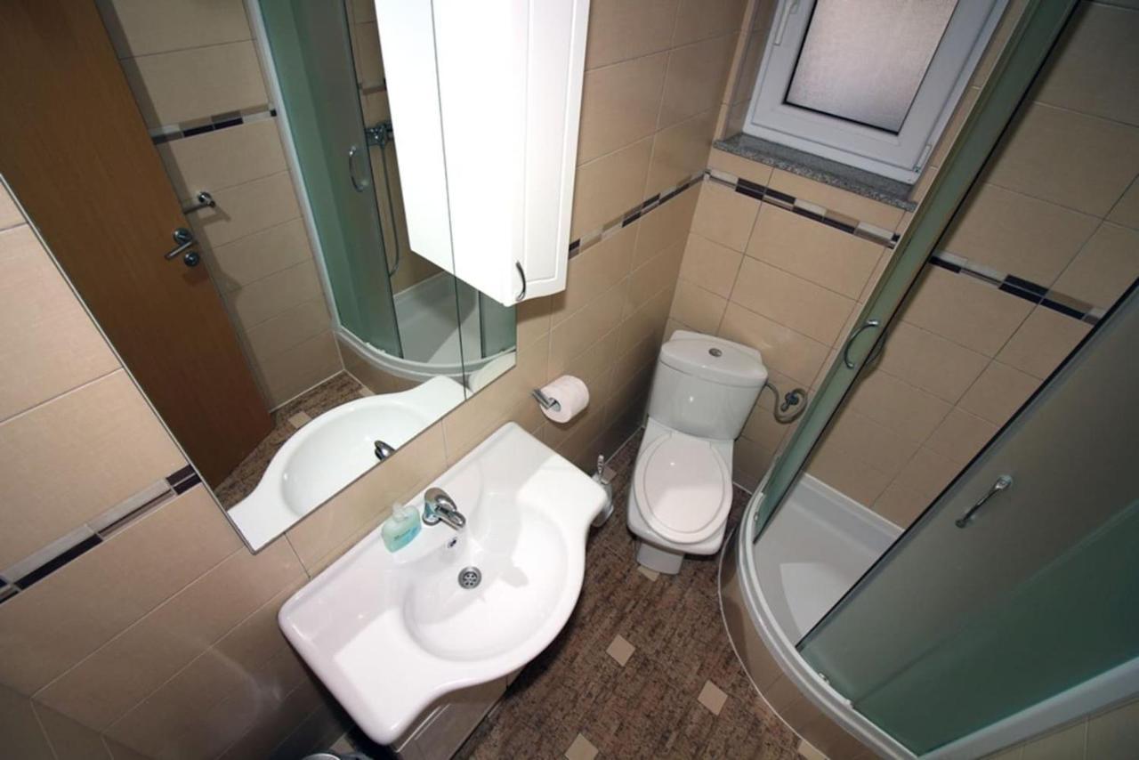 4 Bedroom Apartment In Tisno Eksteriør billede